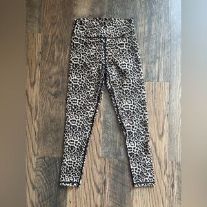 Zyia Active Womens Legging Size 4 Leopard Print Brilliant Scrunchy What High 7/8